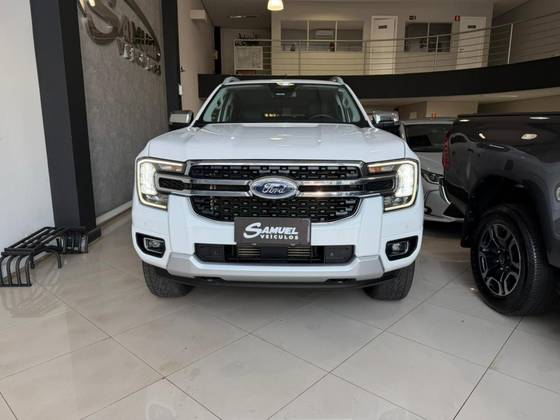 FORD RANGER 3.0 V6 TURBO DIESEL CD LIMITED 4X4 AUTOMÁTICO FORD RANGER 3.0 V6 TURBO DIESEL CD LIMITED 4X4 AUTOMÁTICO